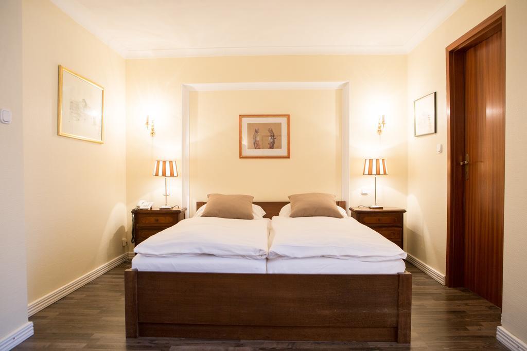 Elze Schoekel'S Hotel Und Restaurant מראה חיצוני תמונה